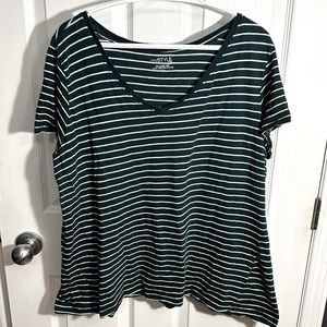 💙 3/20$ Green and white stripped relax fit tee